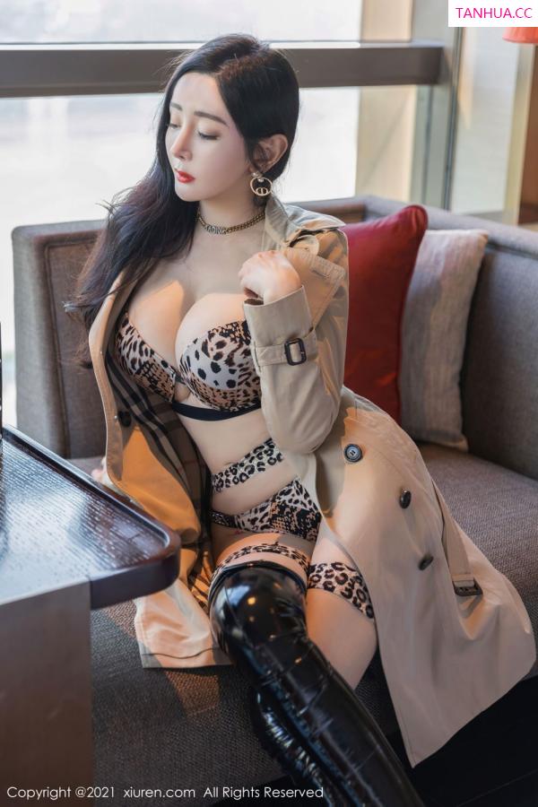 允薾  [XiuRen]高清写真图 2021.09.29 No.4020 允薾第15张图片